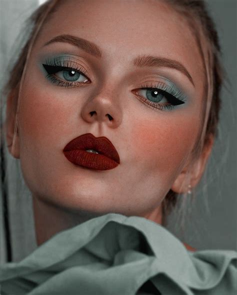 Pin di RomanceRecs su Blonde character inspiration