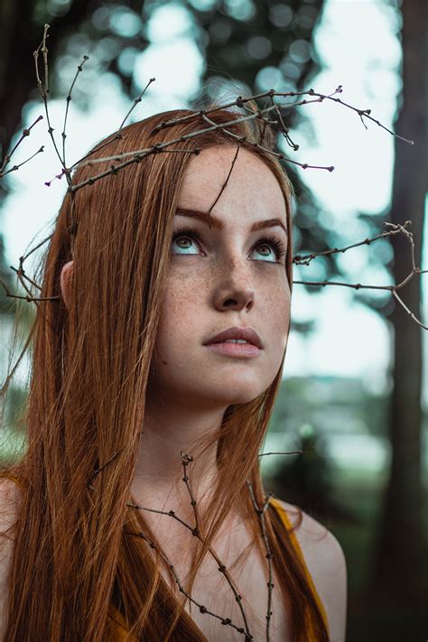KAROLLEN :: Behance