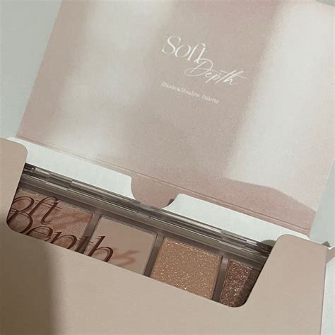 Clio Shade & Shadow Eyeshadow Palette in Soft Depth, Beauty & Personal ...