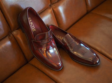 Exactly : New Penny Loafer รุ่นใหม่ล่าสุดครับ Price : 4,290 Duscount 15