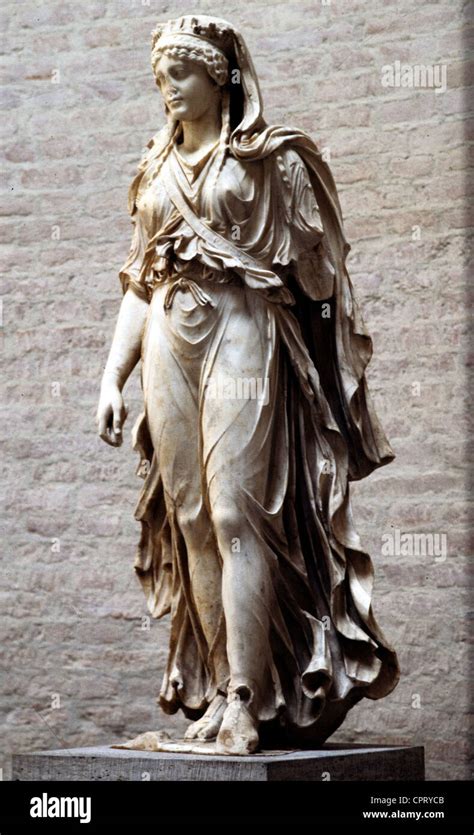 Artemis (Latin: Diana), Greek / Roman goddess of the hunt, statue from ...
