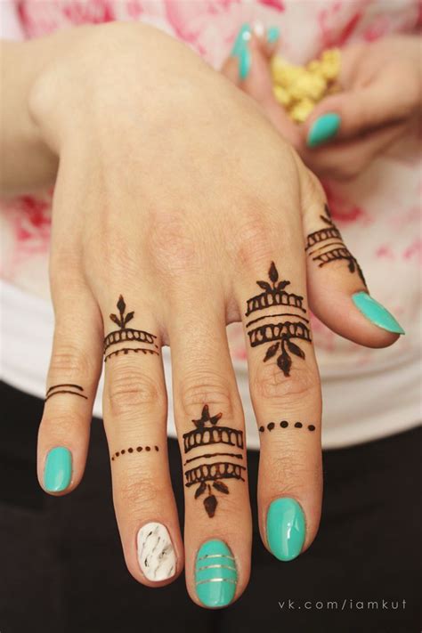 Мехенди на пальчиках | Hand henna, Henna, Henna hand tattoo