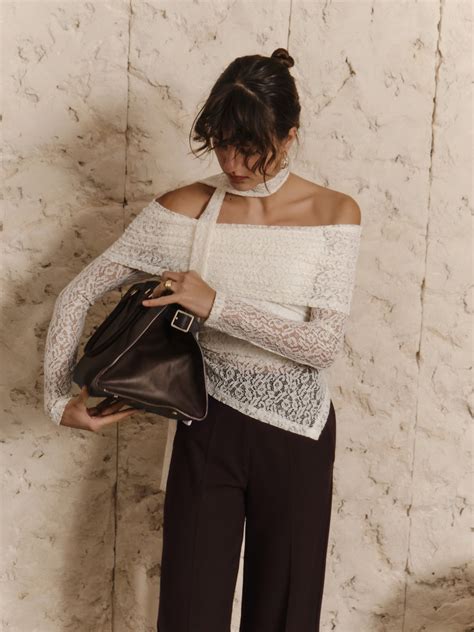 Брюки свободного кроя из костюмной ткани :: LICHI - Online fashion store