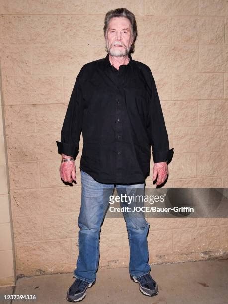 Vernon Wells (Actor) Photos and Premium High Res Pictures - Getty Images