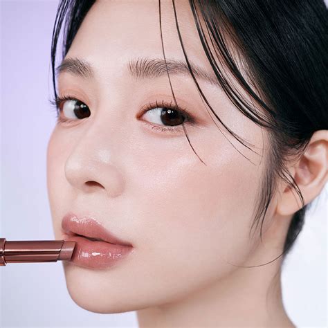 jung saem mool  classic glaze lipstick  silhouette mauve
