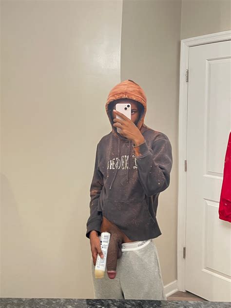 [18] Guess my inches.. : r/HungTwinks