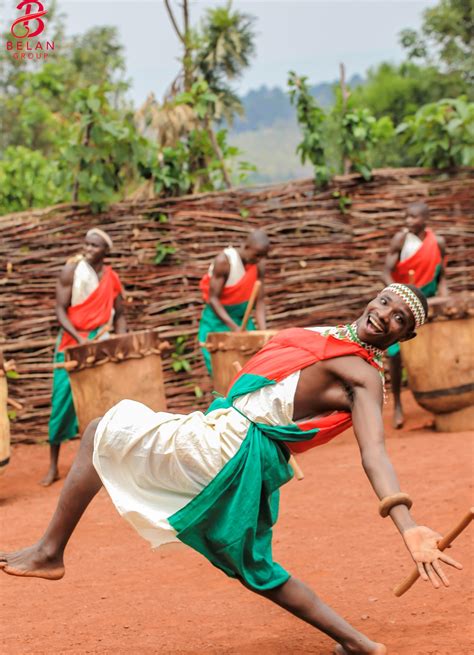 Traditional Clothing from the world : Hutu dancer, Burundi, by Belan group