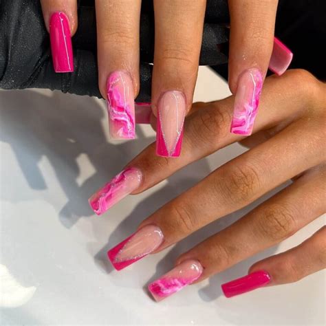 17 Cute Neon Pink Nails - Sparkling Boy Ideas