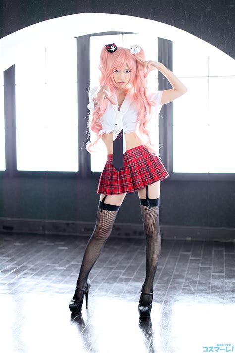 美人コスプレイヤー 天使梨桜ちゃんの美脚や谷間がセクシーな「江ノ島盾子」コスプレ画像 Part1 ｜ コスプレエロ画像の虜