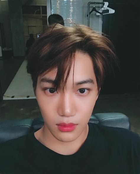 Kai EXO Puncaki Tangga Lagu iTunes Seluruh Dunia dengan Album Debut ...