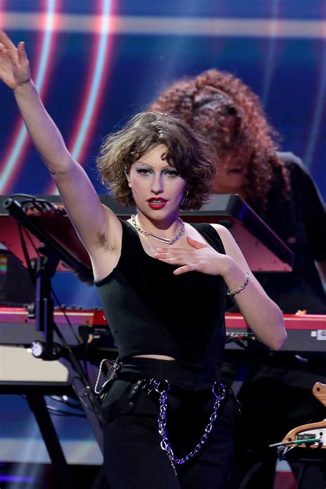 11 female celebrities with armpit hair proudly on display | Glamour UK