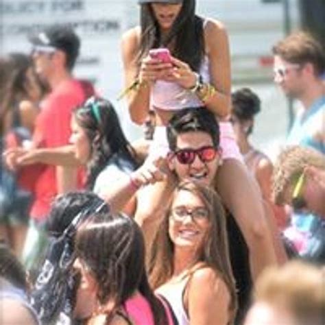 7 Figures And A Dream: Arya Hamedani's Inspiring Net Worth Journey