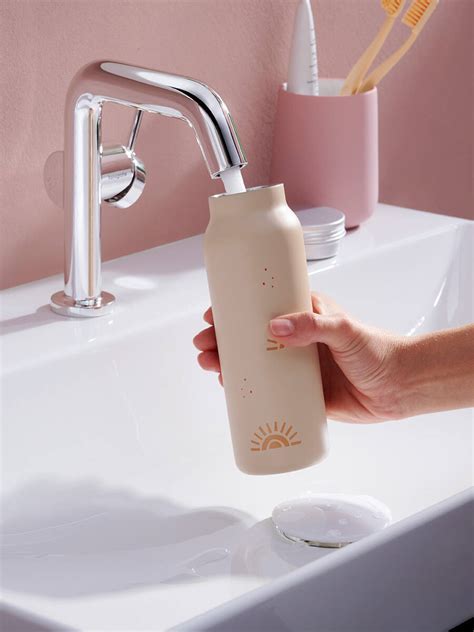 Xelu Q Sinks and Furniture for Family Bathrooms | Hansgrohe Pro INT