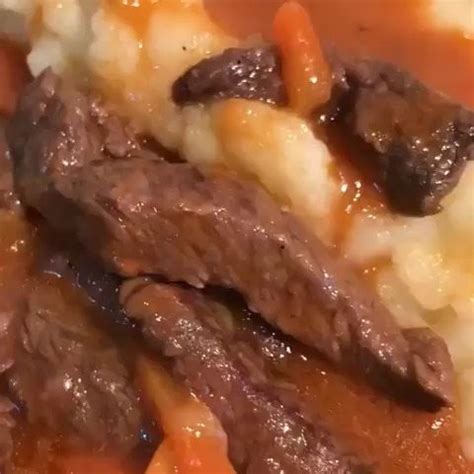 Ставьте пожалуйста если было полезно 😉 ⠀ ГУЛЯШ С ПОДЛИВОЙ «КАК В САДИКЕ ...