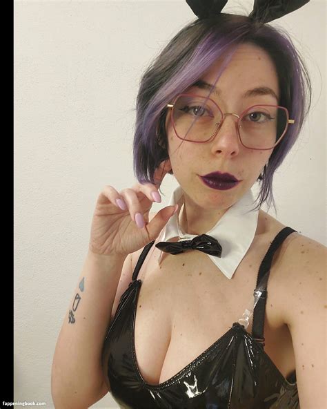 What You Should Know About The Emileexo OnlyFans Leak (Experts Say). Image 11