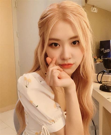 Pin by szimi on blackpink | Blackpink rose, Blackpink rosé instagram ...