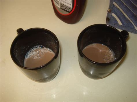 Testing Out The ‘Modern Family’ Chocolate Milk Trick – B-Side Blog