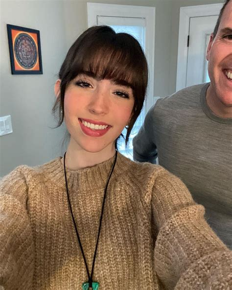 Gabriela Bee 11/30/2022 • CelebMafia