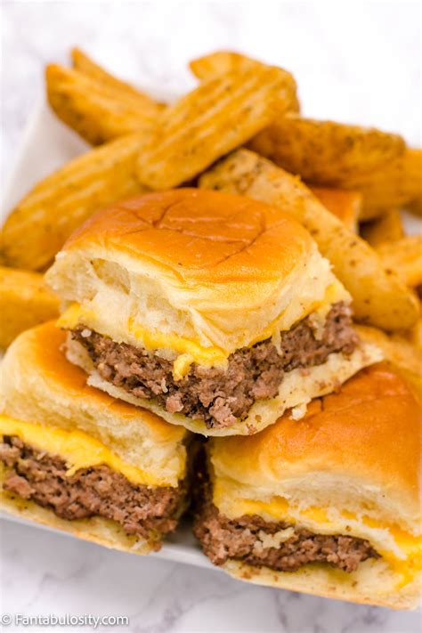 Cheeseburger Sliders with Hawaiian Rolls - Fantabulosity