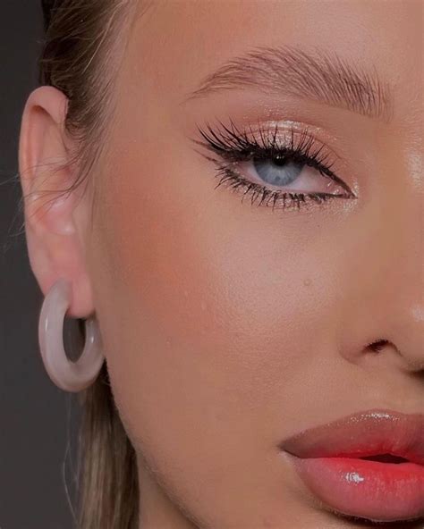 СПБ🖤МАКИЯЖ•ПРИЧЕСКИ•ОБУЧЕНИЕ on Instagram: “Девочки💕 На базовый курс ...