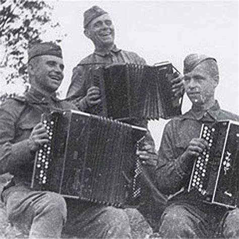 Гармошка на войне