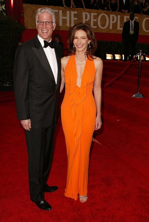 Mary Steenburgen's feet