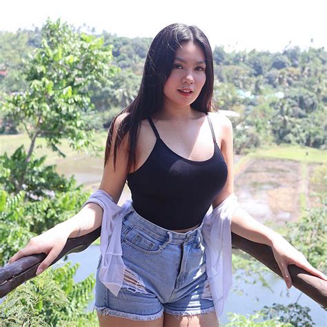 Lois Jewel Dela Llana