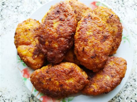 Рыбные котлеты (+соус по желанию) - рецепт с 10 фото - 2D-Recept