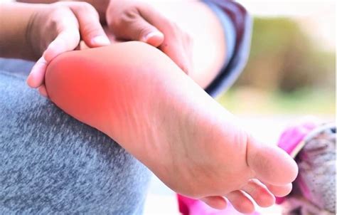 Foot Pain Causes, Symptoms And 6 Home Remedies For Healthy Life