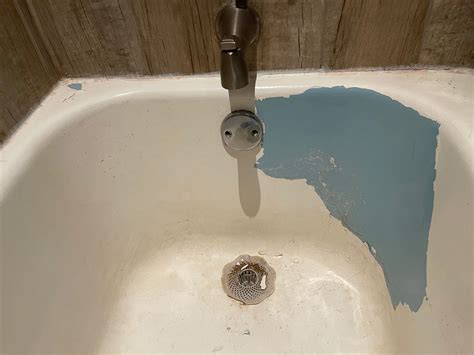 How to Fix a Peeling Bathtub in 8 Steps - Painting Tips