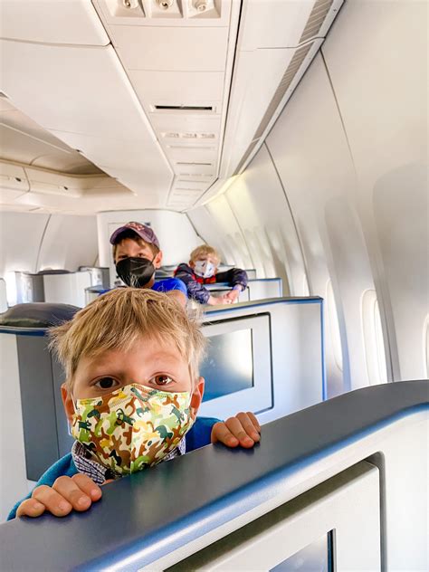 5 Must-Haves for Long-Haul Flights with Kids: Our Product