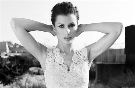 2560x1664 Bridget Moynahan Stunning Pics 2560x1664 Resolution Wallpaper