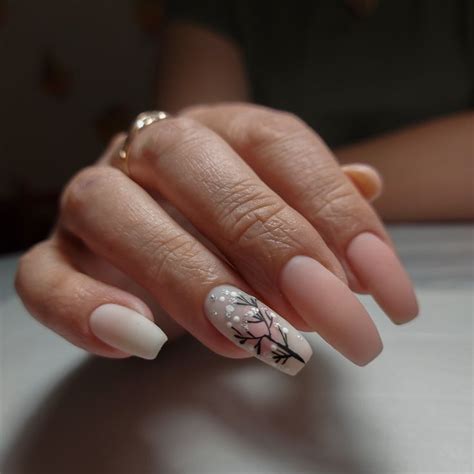 Нюдовый маникюр с дизайном | Nails, Beauty
