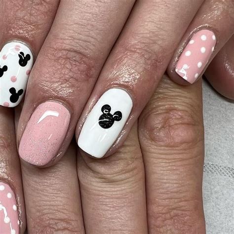 Mickey mouse nude nails – Artofit
