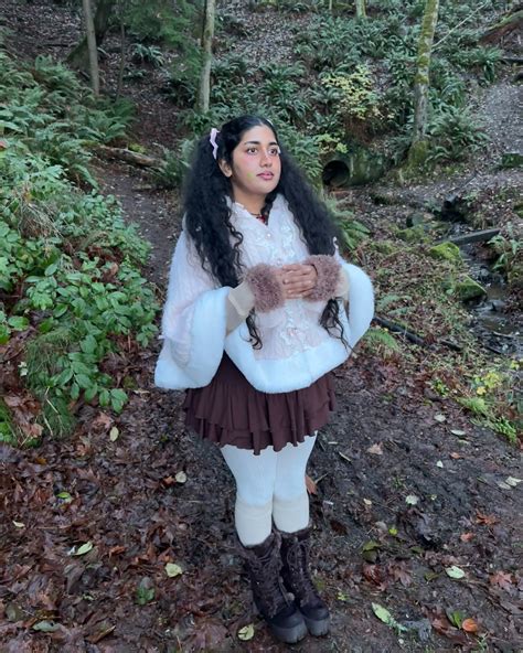 tanvi (@peachytanvi) • Instagram photos and videos