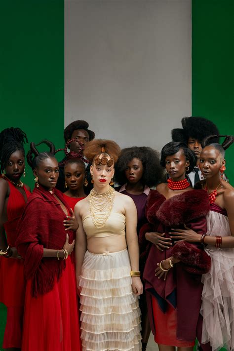 600.000+ Young Nude Models Bilder und Fotos · Kostenlos Downloaden