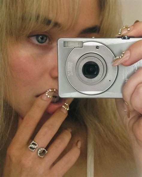Sabrina Carpenter's Facialist Reveals Her Skin Care Routine
