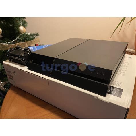ПЕРФЕКТЕН Playstation 4 500GB - Пълен комплект с кутия! (155...