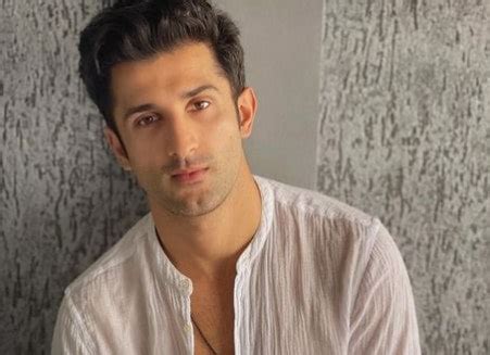 Sidhant Gupta Age, Height, Net Worth, Family, Biography | Stark Times