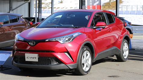 TOYOTA_C-HR 画像｜独ニュルで鍛えた「C-HR」は、開発主査の思い入れが満載！ | clicccar.com
