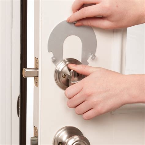 Safety 1st deadbolt lock - potmens