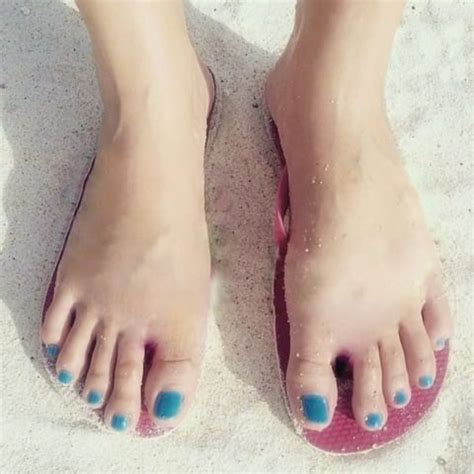 Pinay Feet Goddesses &... - Pinay Feet Goddesses & Candid