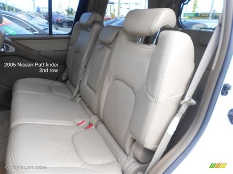 The Car Seat LadyNissan Pathfinder - The Car Seat Lady