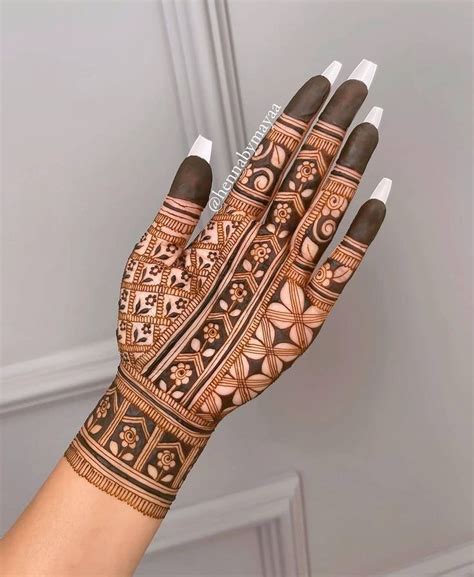 Short front floral mehndi designs. | Mehndi designs for hands, New ...