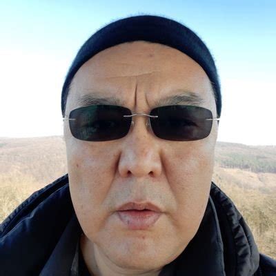 Б. Дэмбэрэл on Twitter: "@mglbayas Хэл ам нь гүйцэгдэхгүй нөхөр байна ...