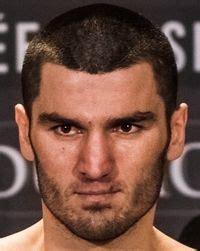 artur beterbiev boxer