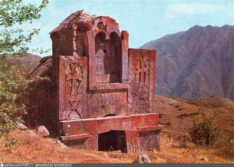 Ցաղաց քարի վանք. Цахац Кар. Хачкары церкви Сурб Карапет