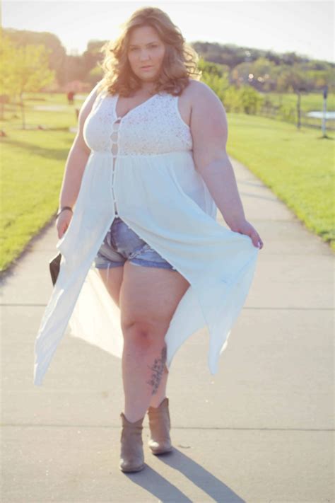PLUS SIZE HIPPY