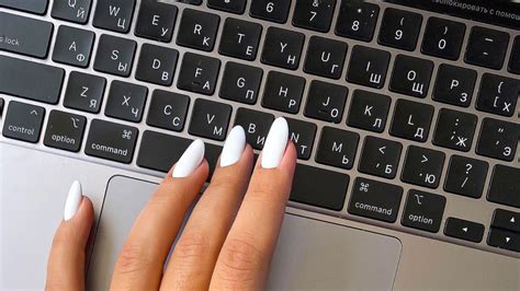 how to type with long nails on phone