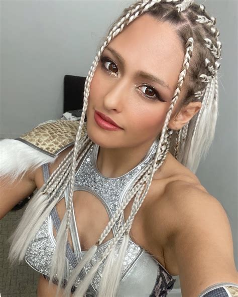 Pin by Hiroyuki Mori on Giulia | Female wrestlers, Curvy women fashion